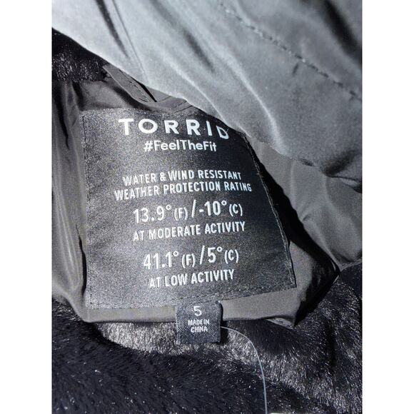 Torrid Women's Plus Size Deep Black Fur Lined Parka Winter Jacket Size 5 5X New - Picture 6 of 7